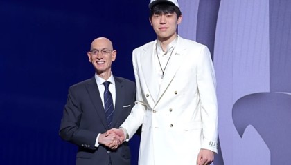 官方赛事页面-美媒重排2025年选秀：杨瀚森掉出首轮 弗拉格状元克努佩尔榜眼