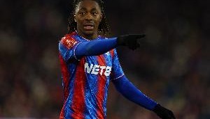 官网直播指南-邮报：热刺持续关注萨维尼奥，并与阿森纳争夺埃泽