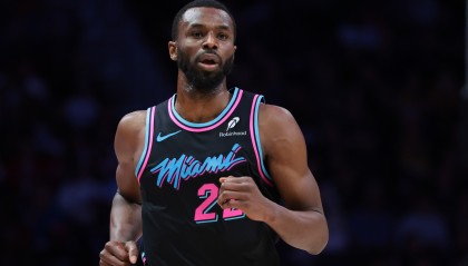 官网直播指南-维金斯：我会珍藏勇士为我致敬的时刻 人生没多少这样的经历