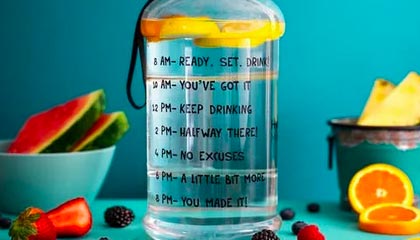 官网直播指南-大汗淋漓！骑士队莫布里在田径场训练 主要有阻力跑&amp;amp;带球跑等内容